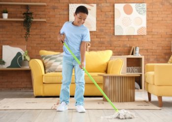 Modi Creativi per Far Divertire i Bambini con le Pulizie